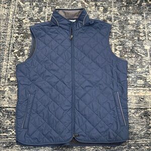 Peter Millar Quilted Blue Vest Sporty Insulating Design